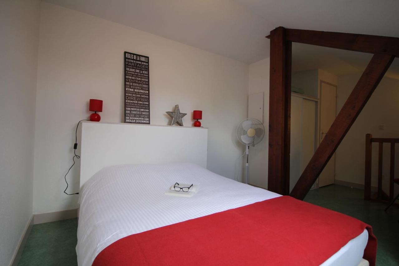 Domaine Des Compouzines Hotel Montignac-Lascaux Buitenkant foto